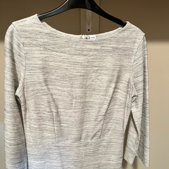 Old Navy Gray Long Sleeve Dress - Picture 4 of 5